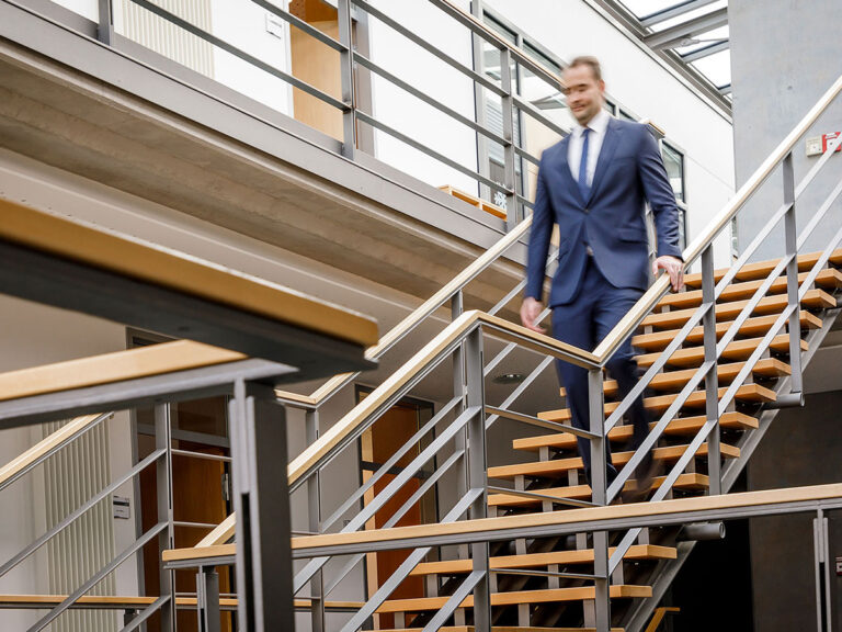 Werde ein Teil unseres Teams. Kanzlei LTS.